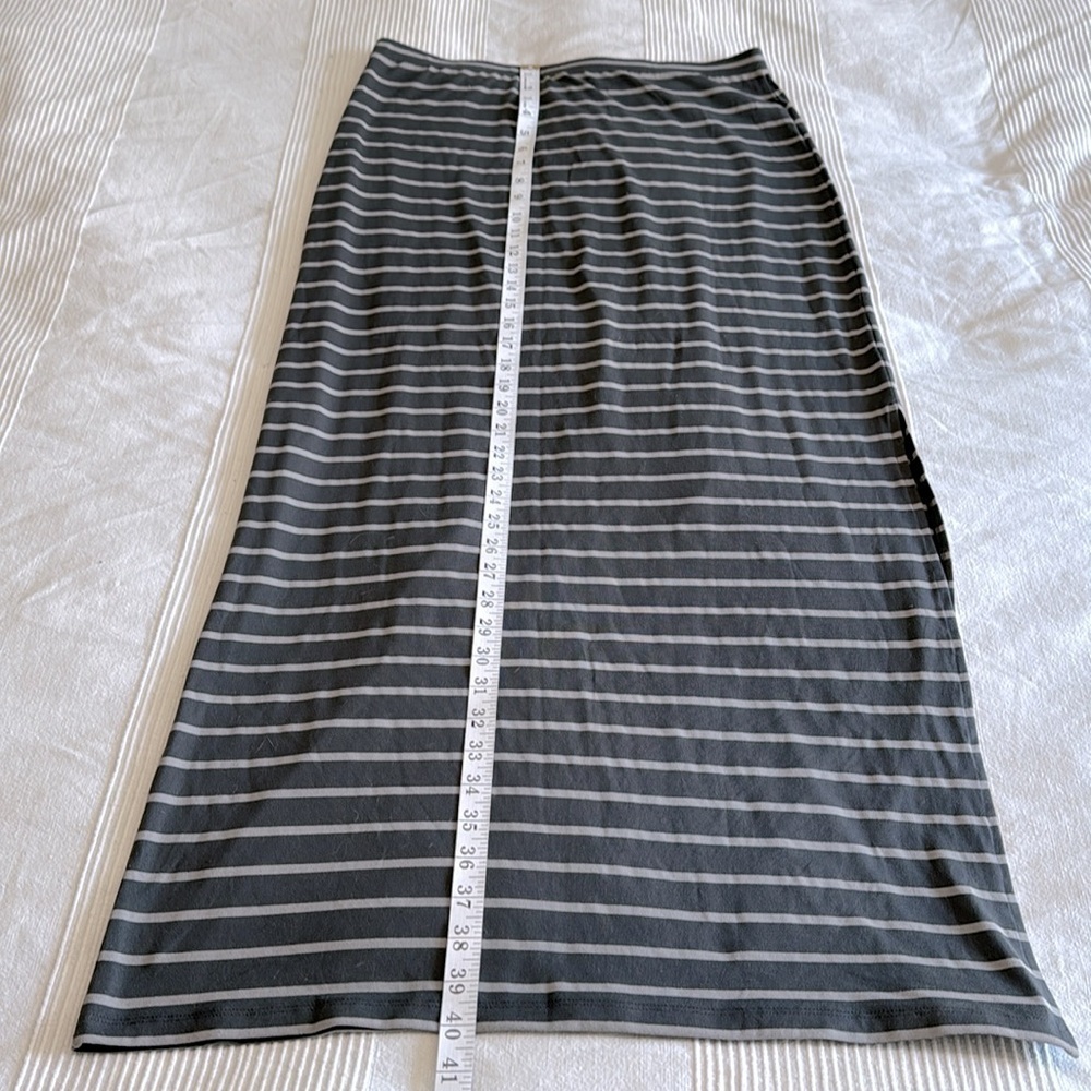Eddie Bauer Gray Striped Fitted Maxi Skirt With Slit Size Medium - Picture 7 of 7